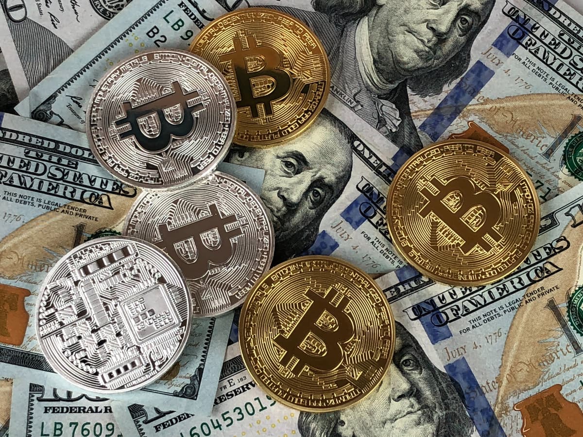 Money mixed with cryptocurrencies